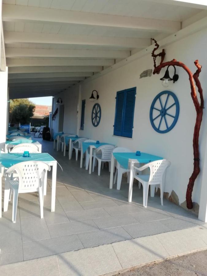 B&B And Home Restaurant La Casa Del Pescatore SantʼAnna Arresi Exteriér fotografie
