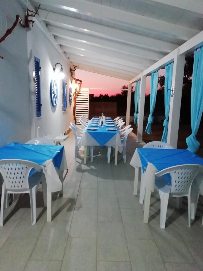 B&B And Home Restaurant La Casa Del Pescatore SantʼAnna Arresi Exteriér fotografie